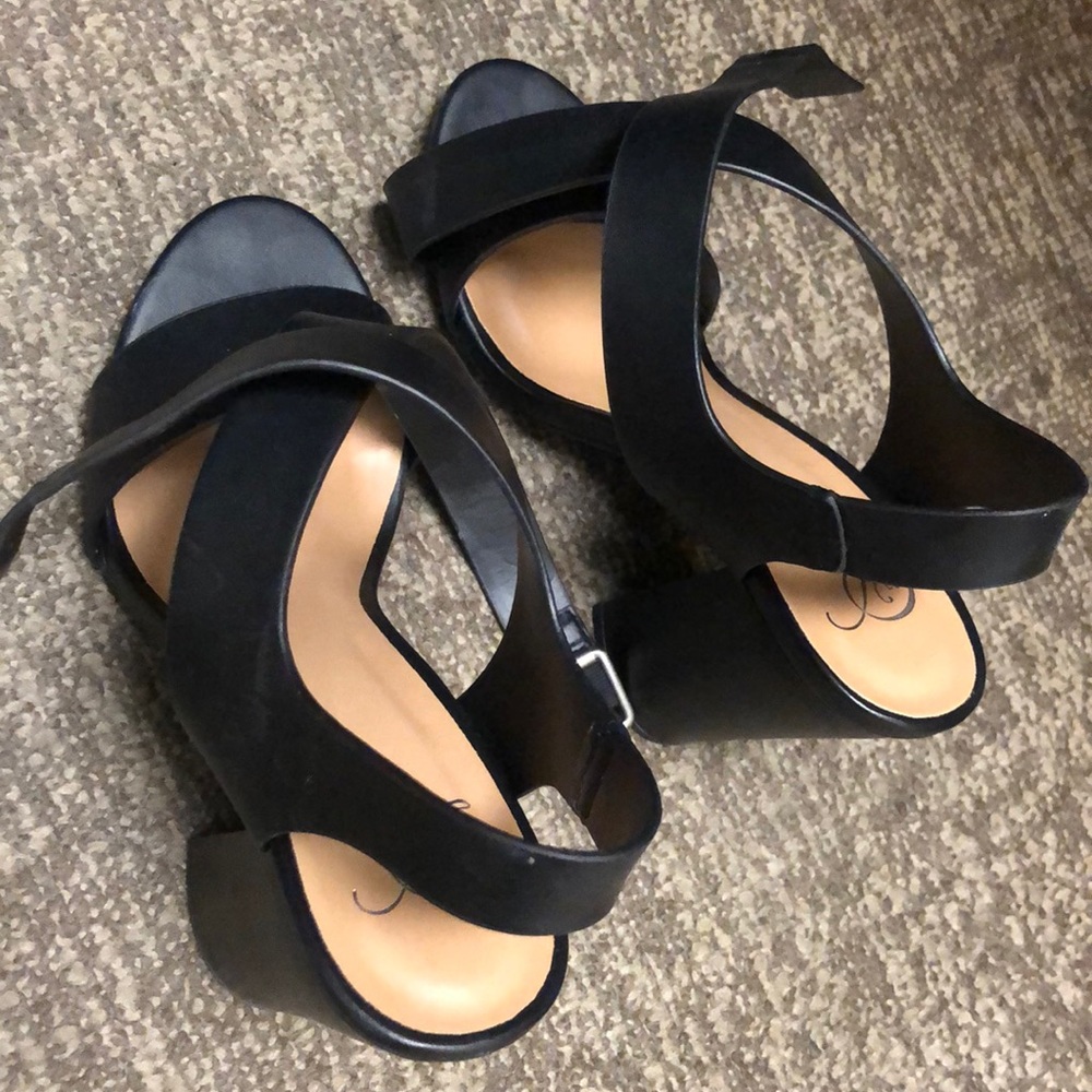 Black wedge heel